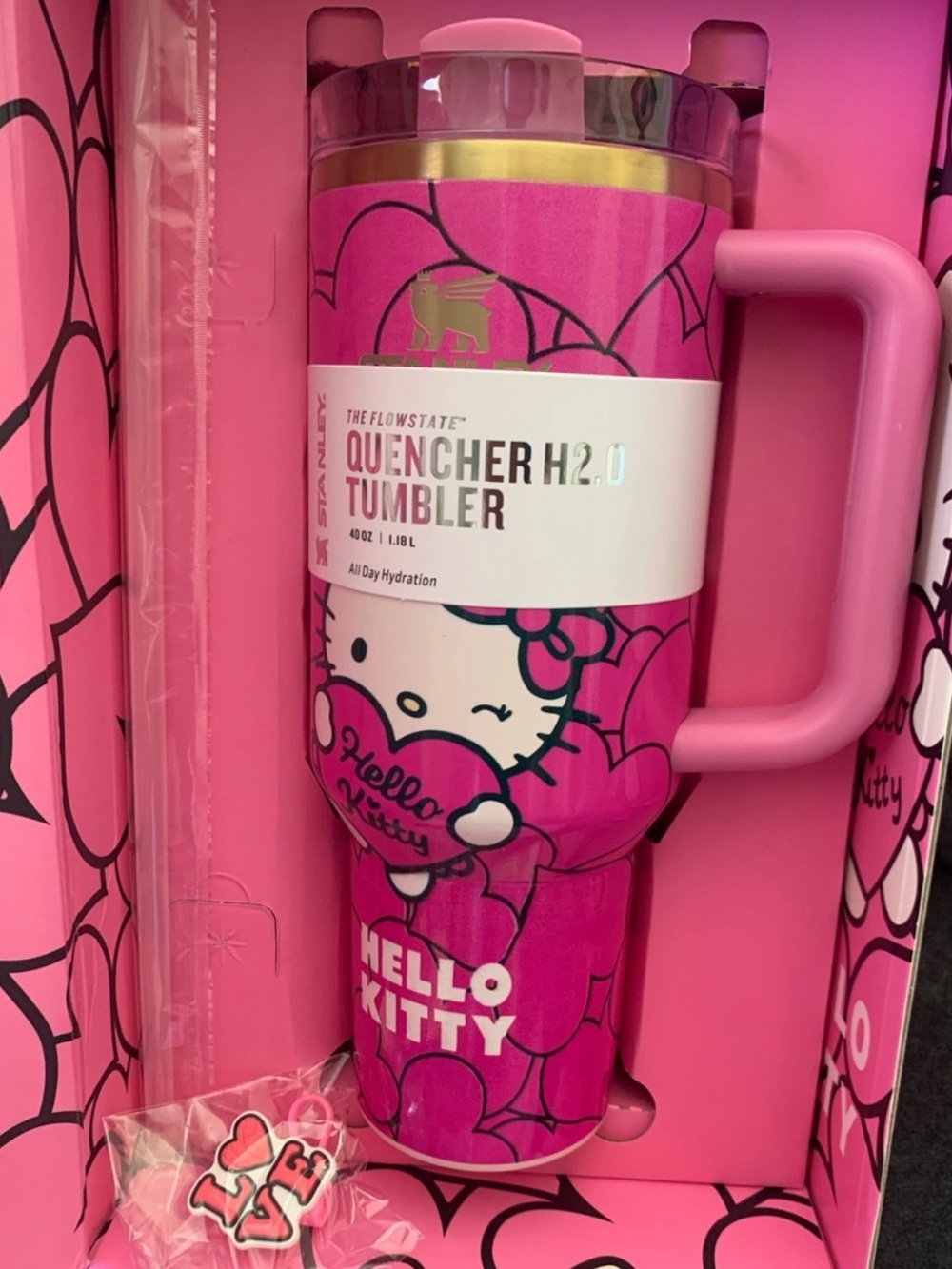 Stanley x Hello Kitty LOVESHACKFANCY Pink Travel Tumbler box Gold Accent 40oz - Picture 3 of 5